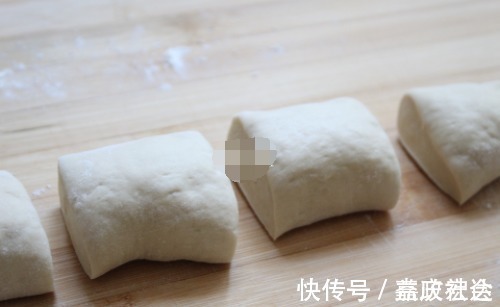 红薯|秘制豆沙包,别再放糖了,加点“它”营养又绵甜,蒸一锅不够吃