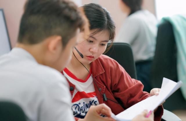 学历|央财硕士因出身被鄙视？是谁在鄙视“普通本科”学历？答案很现实