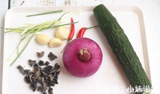 洋葱|这菜一定不能隔夜吃，吃一次比吸烟的危害还大，不懂就吃大亏了！