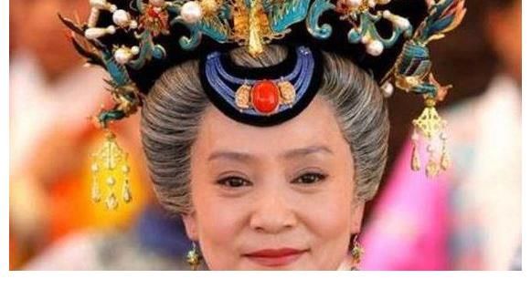 中国老龄协会|刘雪华的独居生活:24小时开着电视,为方便,请了保姆和司机