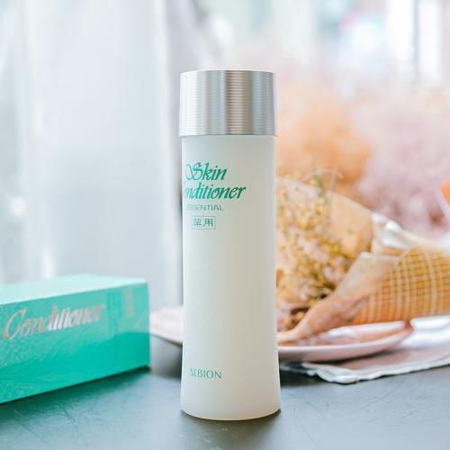 什么牌子的爽肤水最好用?保湿、美白、抗衰老,更加饱满有弹性