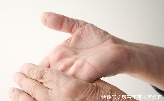原因|1种零食,正在偷偷“堵住”你的血管,医生提醒:40岁后要少吃