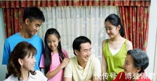 难处|第一批“独生子女”现状如何?过来人都懂,“421”家庭的难处