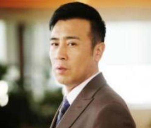 陈独秀|于和伟：妻子供他读书，成名后给8个哥姐买房，活成人生赢家
