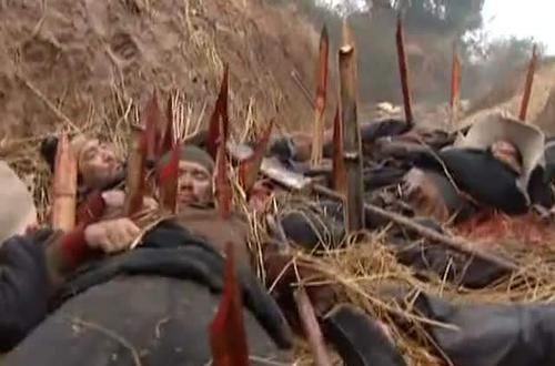 李二僧!武松师傅提醒:下山后一定要躲这两个人,武松不听只能受教训!