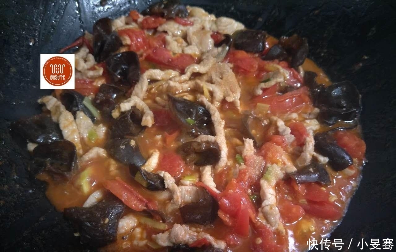 自己做的手工西红柿鸡蛋打卤面，汁浓面爽，比饭馆里的好吃！