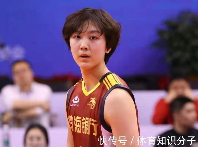 球迷们|暴力扣球+地毯防守!5大超新星成女排国手大热门,朱婷新搭档来了