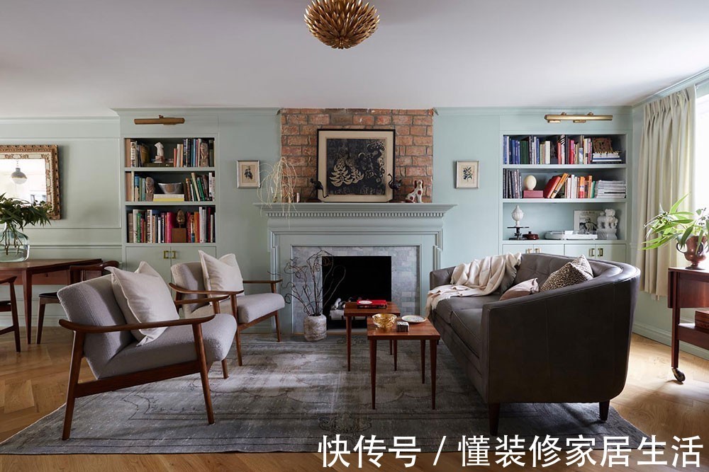 岛台|95㎡老房花5万简单改造下,客厅去电视化加壁龛,做书架也不错