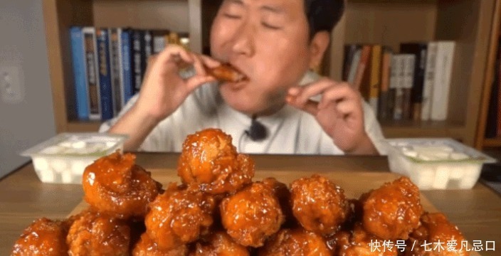 鸡腿|大胃王吃30只“火山鸡腿”,啃一口时发现猫腻,网友全是装的
