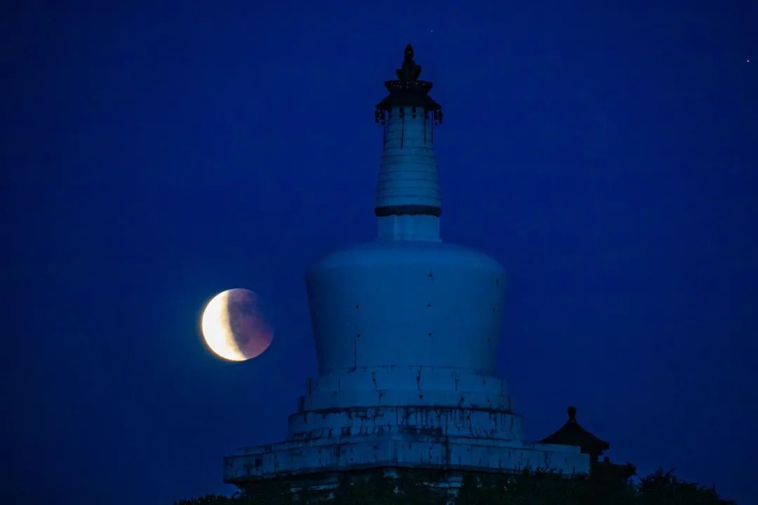 超级月亮 昨晚，这一罕见美景现身广州夜空！