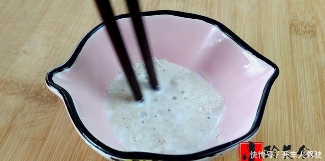 吐司面包,手把手教你在家做,5分钟揉出手套膜,比买的还好吃