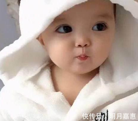 宝妈|26岁宝妈说自己生了“假娃娃”,网友:这孩子,长大更不得了