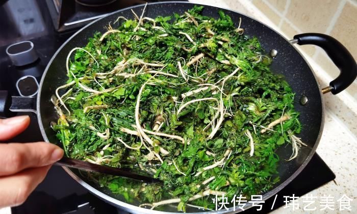 冬天，遇见此菜别手软，一次多囤点，放冰箱冻起来，过阵子就少了
