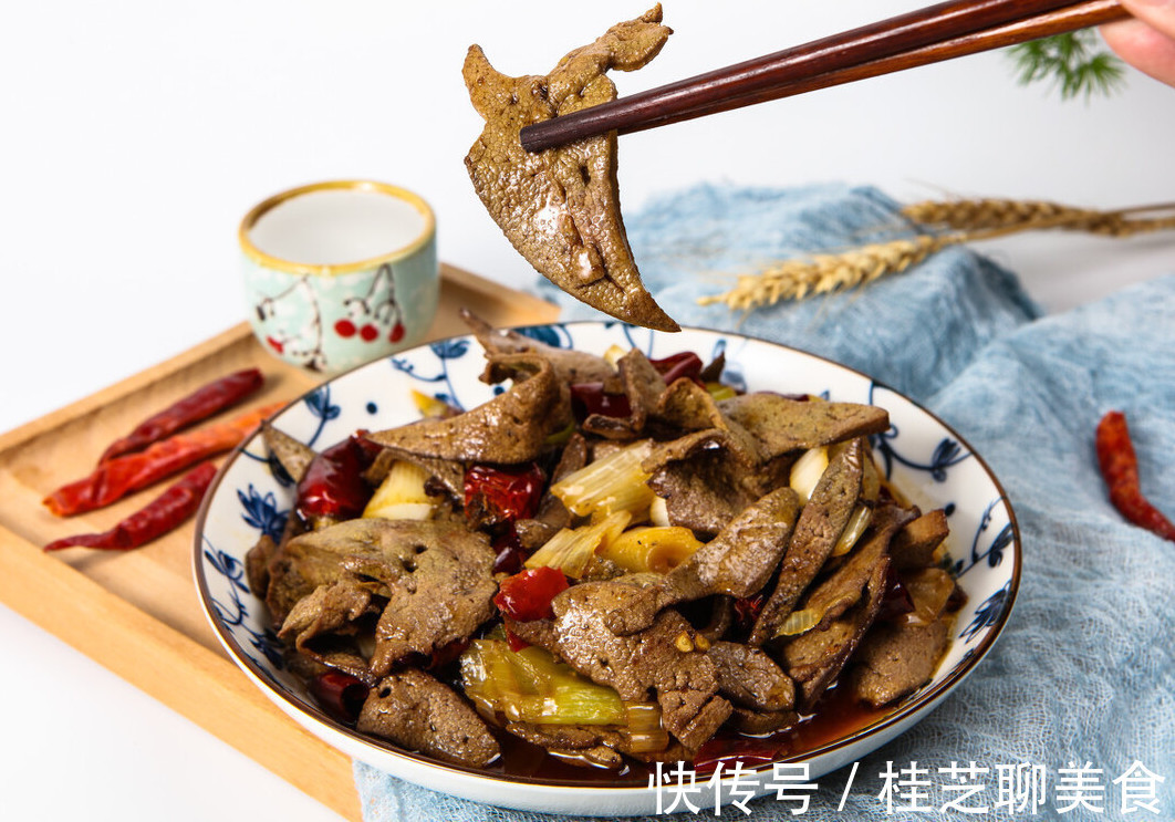 爆炒猪肝|炒猪肝时，学会这样腌制，炒出来的猪肝特别嫩，一点都不腥