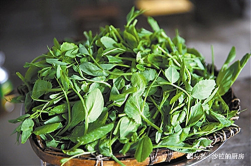 维生素e|少吃肉多吃此菜,5块钱1斤,排毒养肝,改善视力,熬夜者多吃好