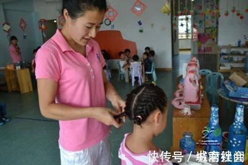 辫子|孩子一回家就说头疼,解开幼儿园老师给娃扎的辫子,宝妈心疼不已
