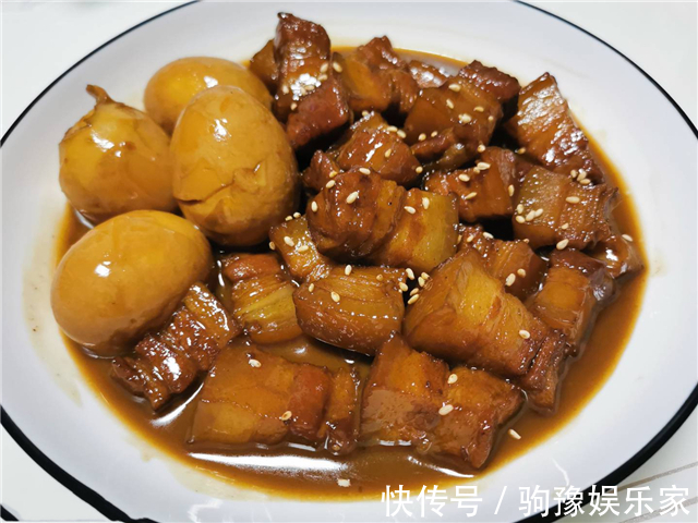 水煮鱼|农忙和老公回老家帮忙,婆婆中午下厨招待,一桌菜却城里吃不到!