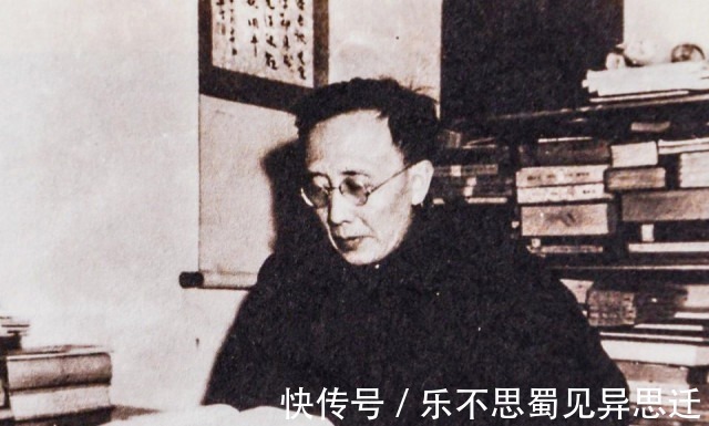 郭沫若#郭沫若四字骂鲁迅,鲁迅只回14字,郭沫若气得无语。