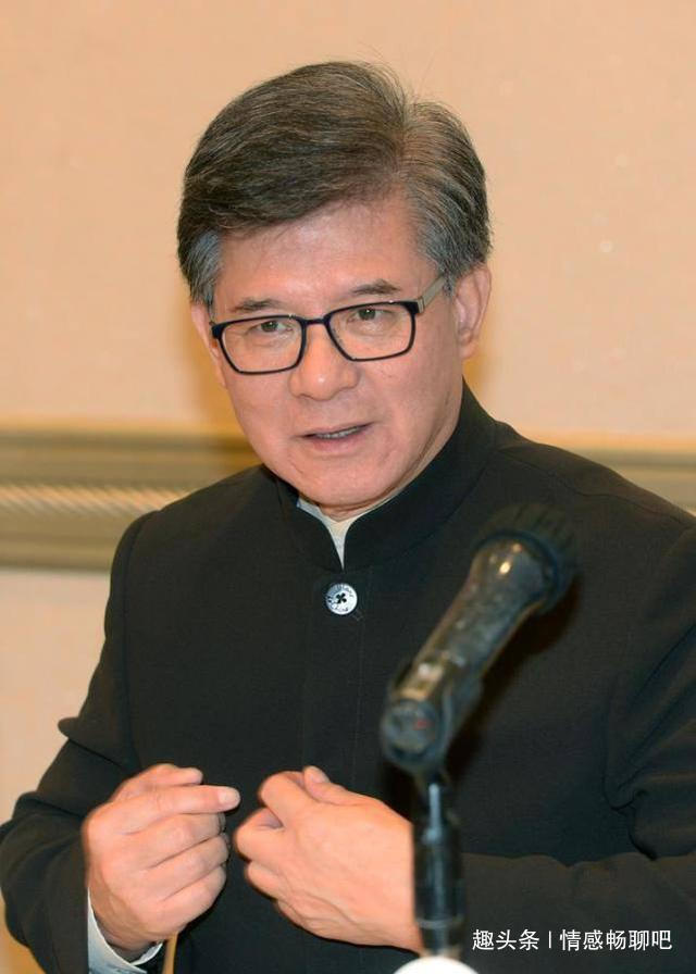 罗康瑞儿子父亲为朱玲玲抛弃糟糠之妻,他