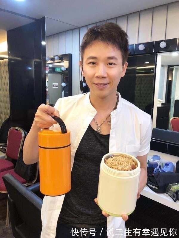 浙江卫视|太尴尬!歌坛教父加盟《2021中国好声音》,却遭质疑不够资格