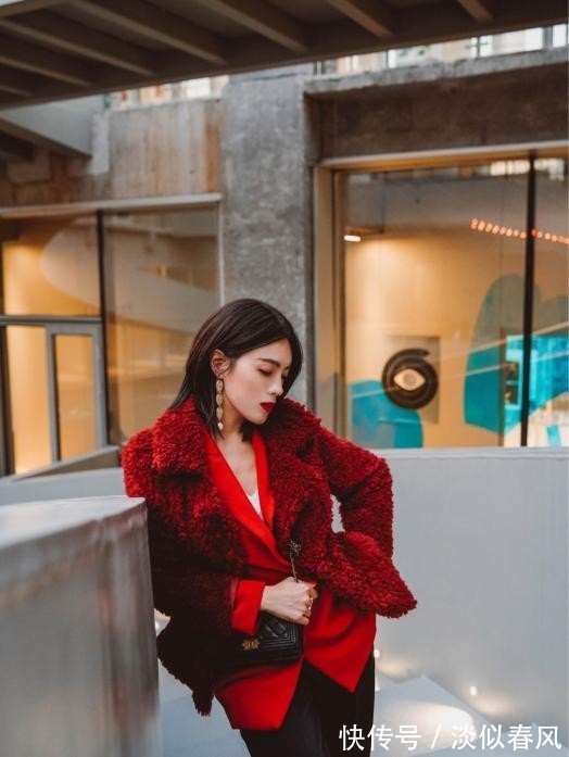 搭配 虎年新春到,红色为主的亮色搭配,活力感还是高冷范任你选