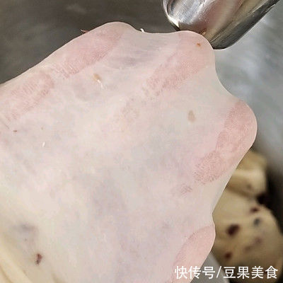 一次发酵，甜甜圈酥皮面包