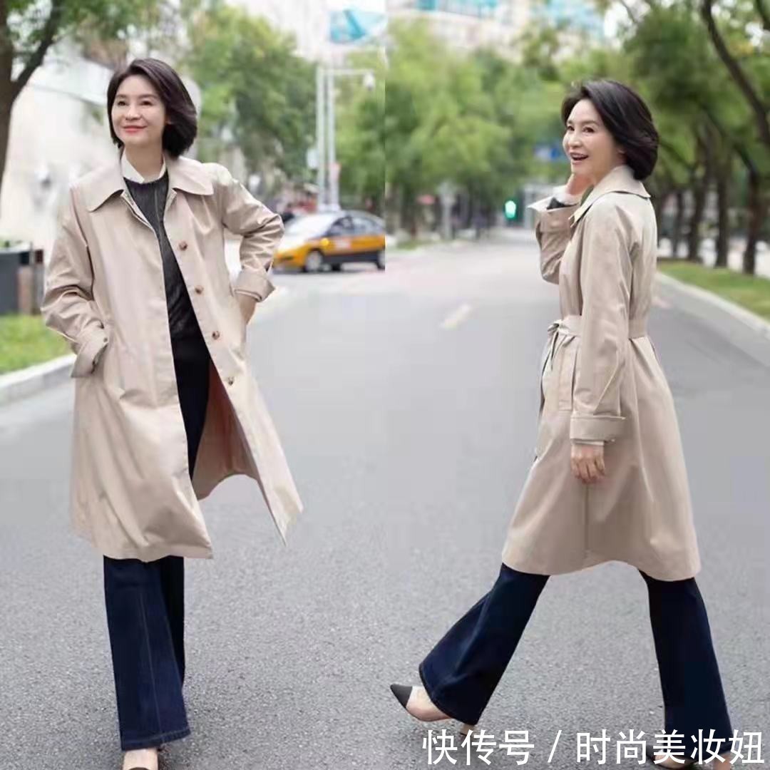 深蓝色 女人不管年龄多大，穿出高级才重要，注重搭配细节，咋穿咋美