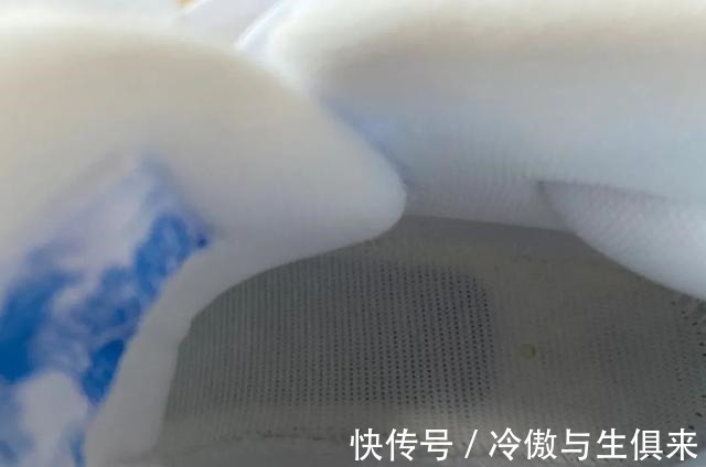 鞋盒 五百块双层碳板,带TPU的鞋垫,这双汤普森签名鞋不香吗!