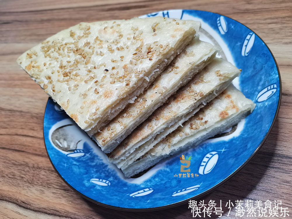  千层饼|烙饼时，有人烫面有人抹油，面点师教你4个技巧，暄软好吃层次多