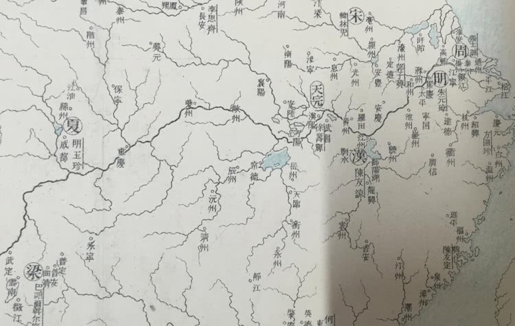 朱元璋|同是群雄并举，李渊起兵仅一年就敢称帝，朱元璋却为何要多等等？