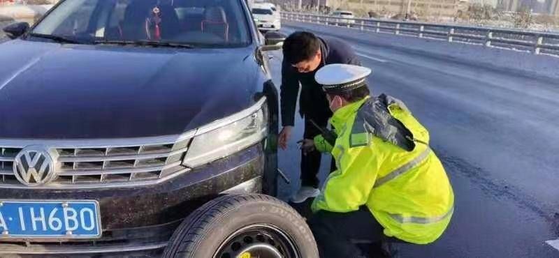 道路保障|迎接早高峰，济南交警清晨6点多就上岗进行道路保障