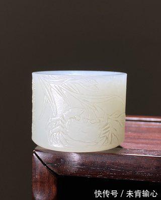 题画蟹!清 白玉 题画蟹 刻诗扳指