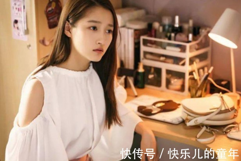 画面|女儿住校被传染头虱，妈妈找来热夹板一夹，画面引起舒适