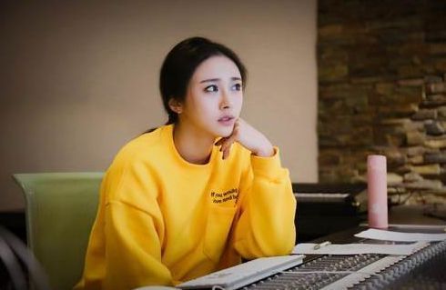 张碧晨|她隐瞒丈夫参加《好声音》，走红后转身就离婚，如今已成路人