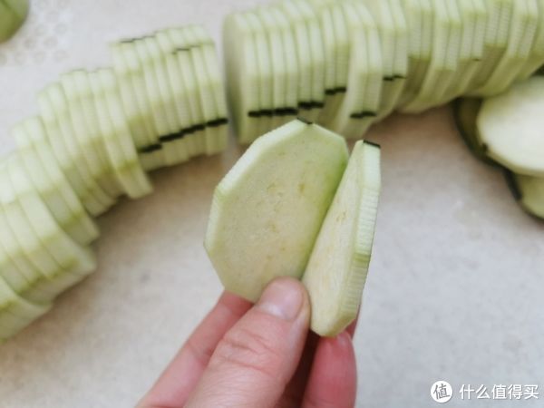 茄子的神仙吃法!外焦里嫩,下酒下饭还能当零食,调脆皮糊是关键