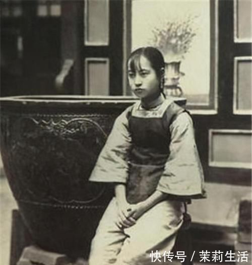 胡兰成@因讨厌原配,徐悲鸿给儿子取了个晦气名字,结果却字字应验