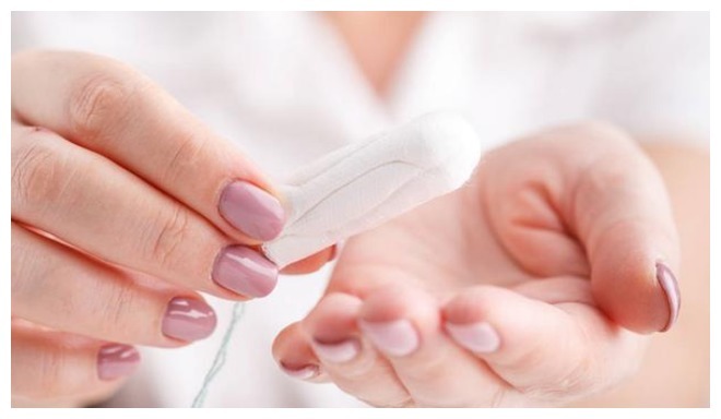 间距|女性开始衰老时,身体会有“1臭、2少、3大”的信号,自测下