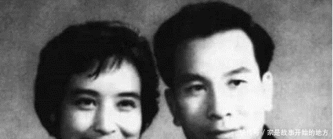 一半中国人会唱他的歌,却不知道这个天才作曲家的悲剧人生……