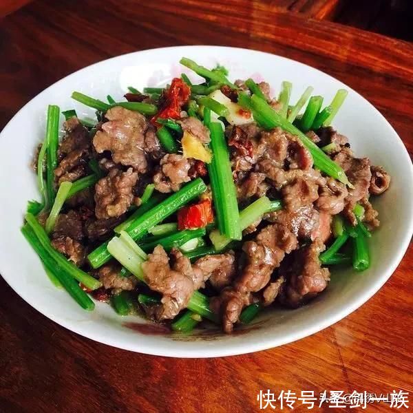 这12道菜既是男人的下酒菜，也是很好的下饭菜，好吃好做又便宜