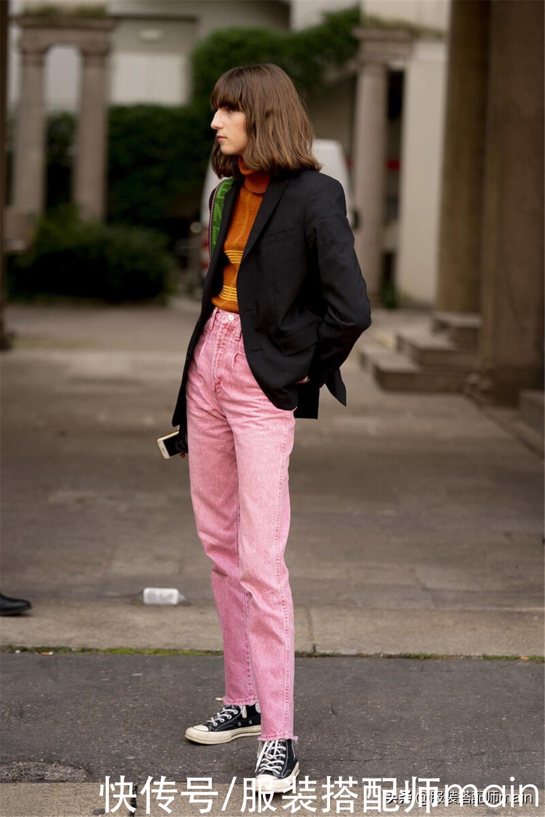 小黑裤已经过时了？今年这3种颜色的裤子才让人眼前一亮