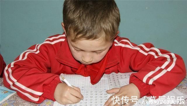 抓住|“说话”是孩子语言发育“里程碑”这些发育关键期,父母要抓住