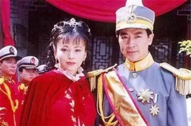 抢亲|情深深雨濛濛同是被陆振华抢亲,为何文佩专情,雪姨却与人有情