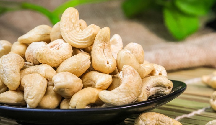 长寿果|花生被称为“长寿果”,但4类人不要碰花生,为了健康该清楚