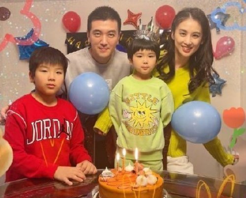 婆婆和妈妈|黄圣依婆婆上综艺带百人后援团，不愧是为安迪建滑雪场的豪横奶奶