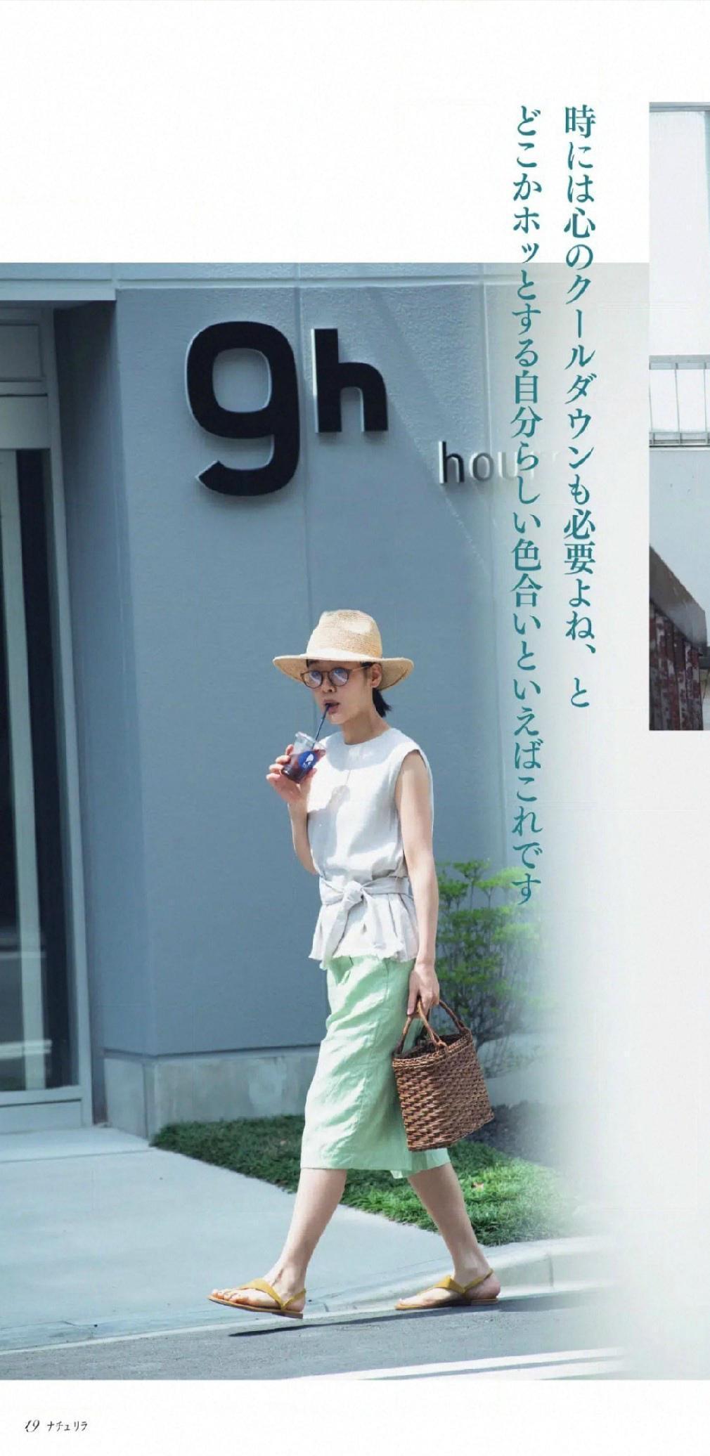 连衣裙|五十岁颜值普通的女性,学会这几种简单的打扮,有气质又显高级感