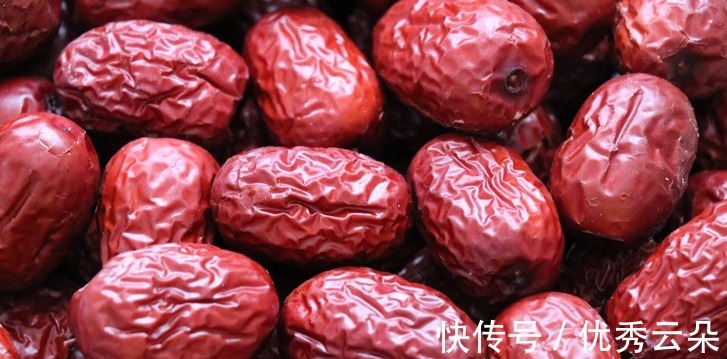红枣|夏天要常吃红枣,教你正确做法,放半个月都不会坏,随吃随取!