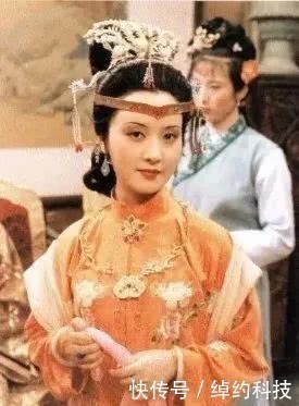 荣禧堂$她才是荣国府真正的老大,血统高贵,人人拥护,黑锅随便背