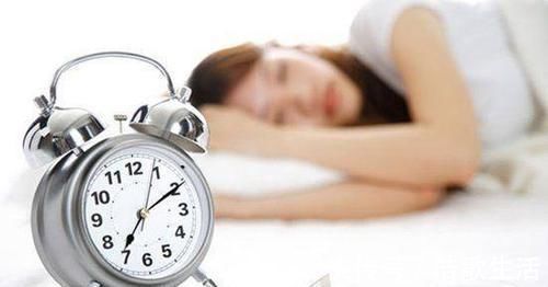 提取物|失眠多梦不再怕,水里加1物,98岁外婆常用,晚上喝两口,睡得香