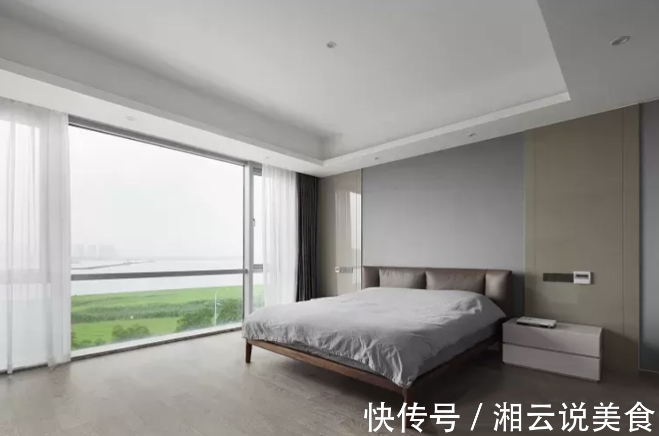 客厅|300㎡大平层有多大气玄关设计惊艳,采光无死角,可观无敌湖景