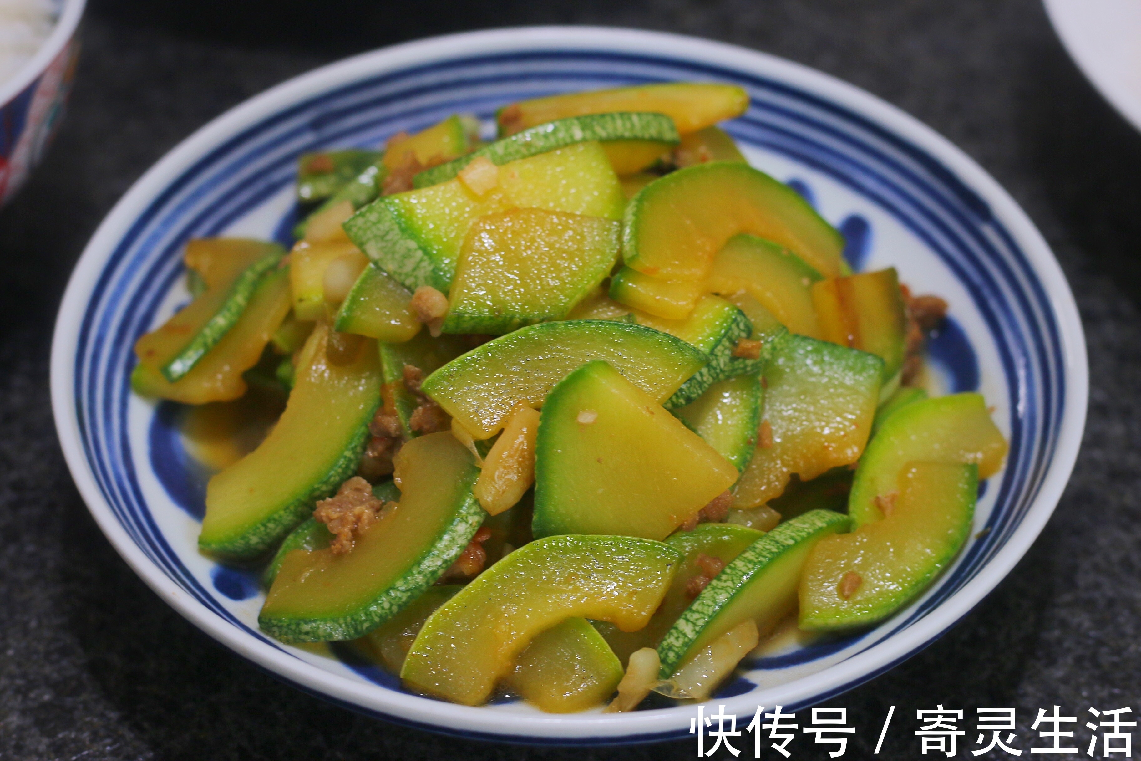蛋白质|一家三口的午餐,低脂味美,满满的蛋白质,吃得好还不怕胖